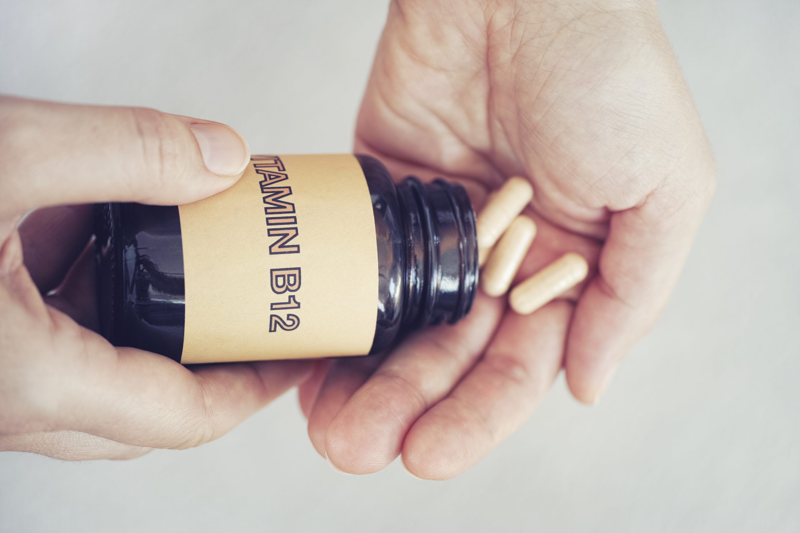 reasons of b12 defeciency